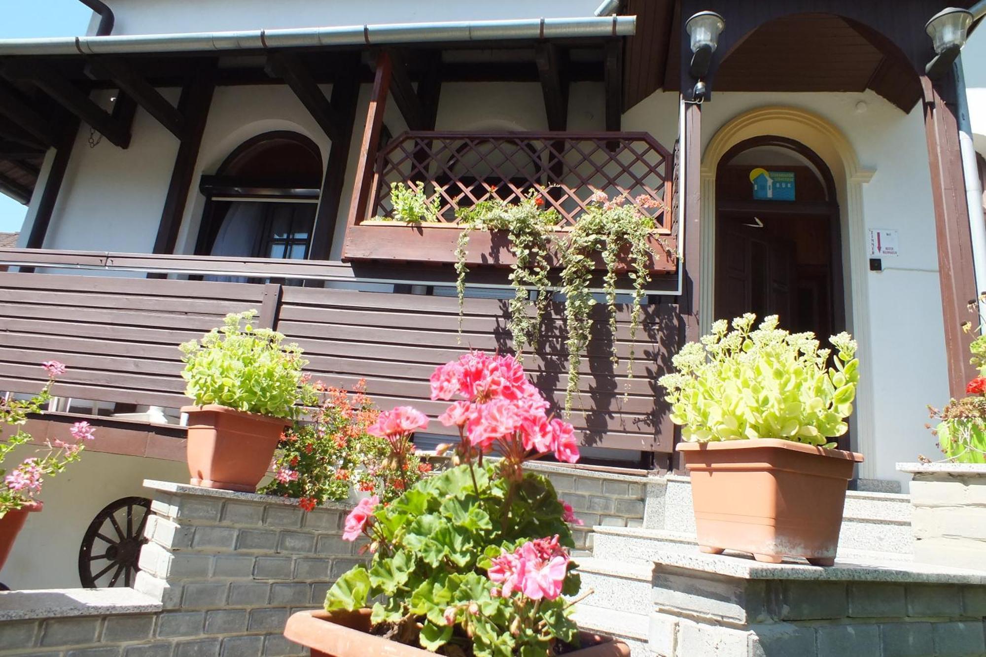 Fehérló Vendégház&Restaurant Bük Exterior foto